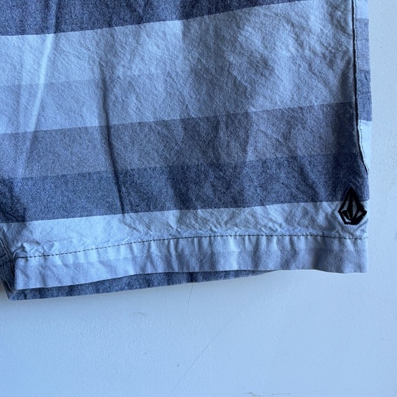 Volcom short - Picture 2 of 3